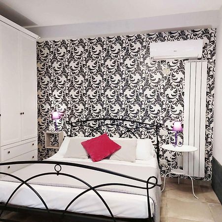Sweet Home & Wellness Luxury Apartment Nettuno Exterior foto