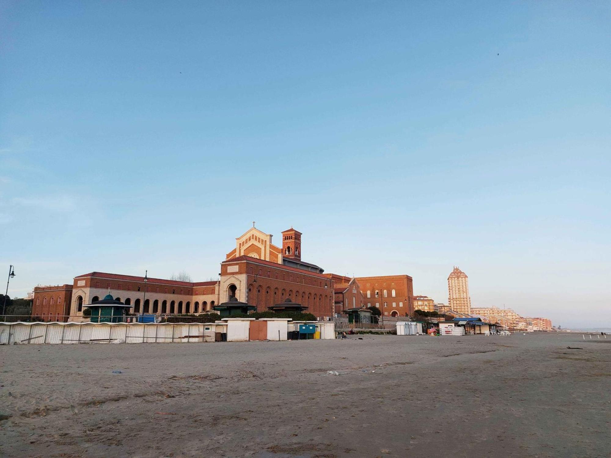 Sweet Home & Wellness Luxury Apartment Nettuno Exterior foto